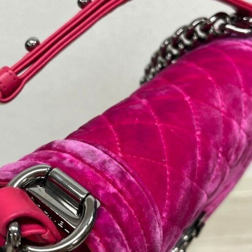 Authentic CHANEL Boy Flap Bag Quilted Chain Shoulder Bag Velvet Pink Fuchsia - Picture 9 of 14